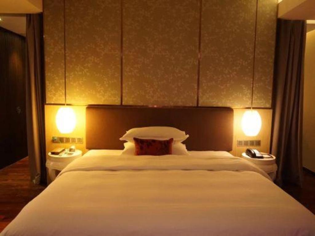 Maison New Century Hotel Dongguan Дунгуань Экстерьер фото