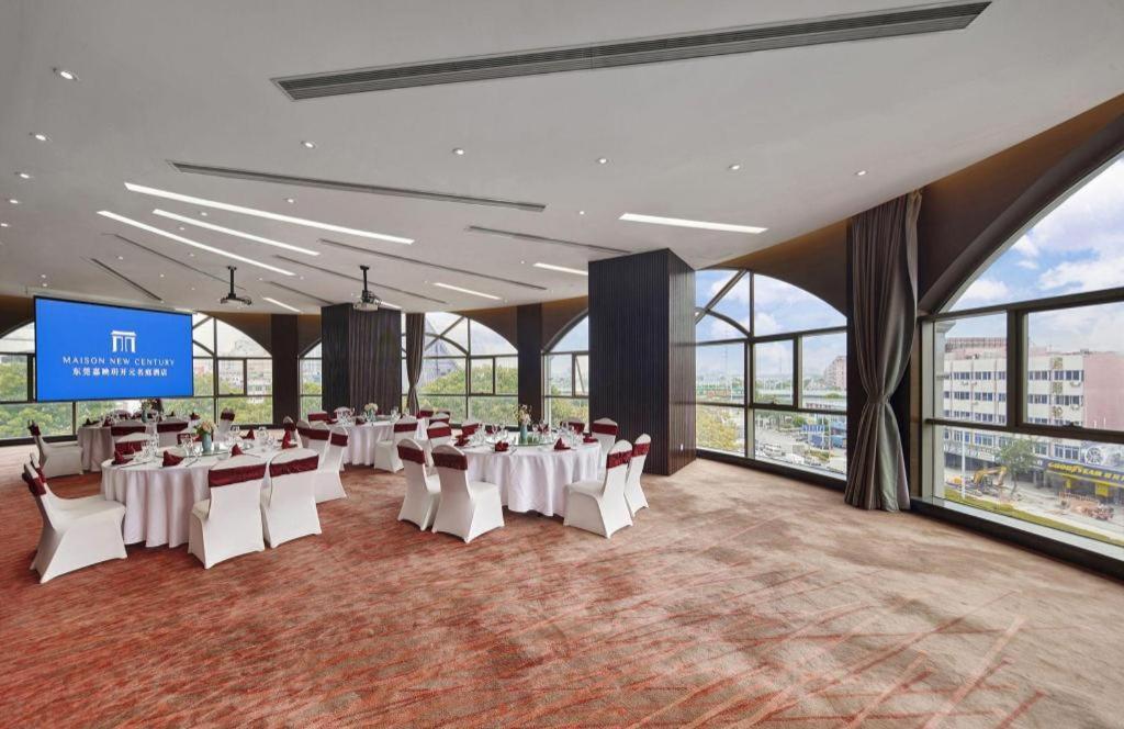Maison New Century Hotel Dongguan Дунгуань Экстерьер фото